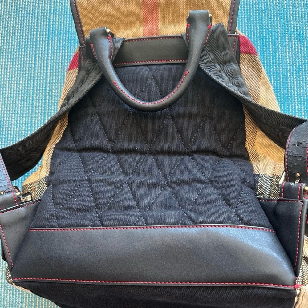 Burberry rucksack - Picture 8 of 8